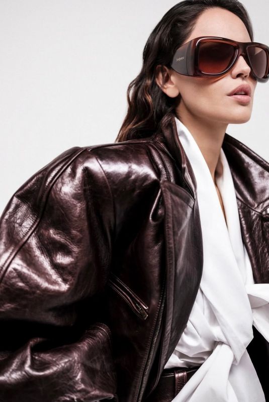 EIZA GONZALEZ - Instagram Photos 06/09/2026