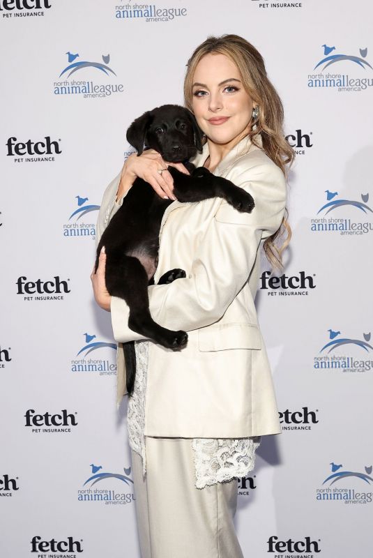 ELIZABETH GILLIES at North Shore Animal League America