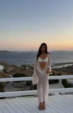 ELLA CERVETTO - Instagram Photos 06/18/2026