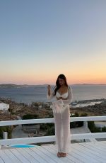 ELLA CERVETTO - Instagram Photos 06/18/2026