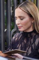 EMILY BLUNT Greets Fans Outside Her Hotel in Paris 06/01/2026