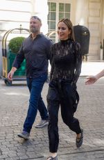 EMILY BLUNT Greets Fans Outside Her Hotel in Paris 06/01/2026