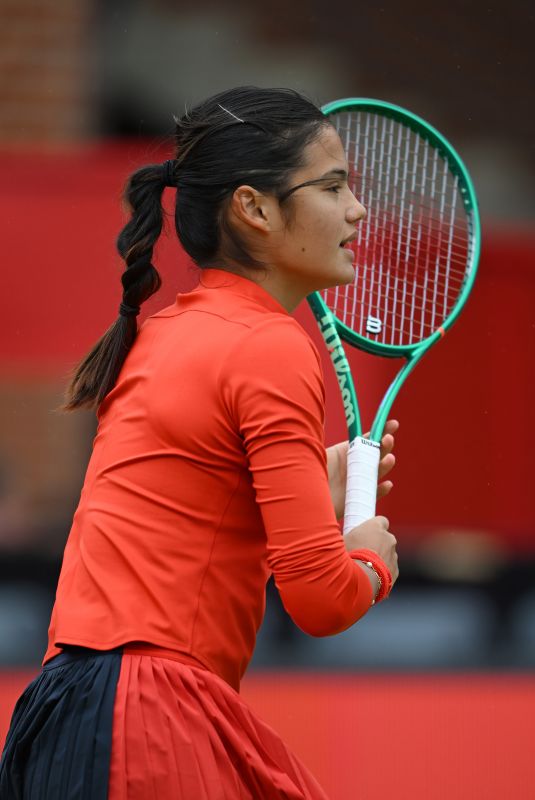EMMA RADUCANU Gets Her Second Round Match Rained Out at HSBC Championships in London 06/11/2026