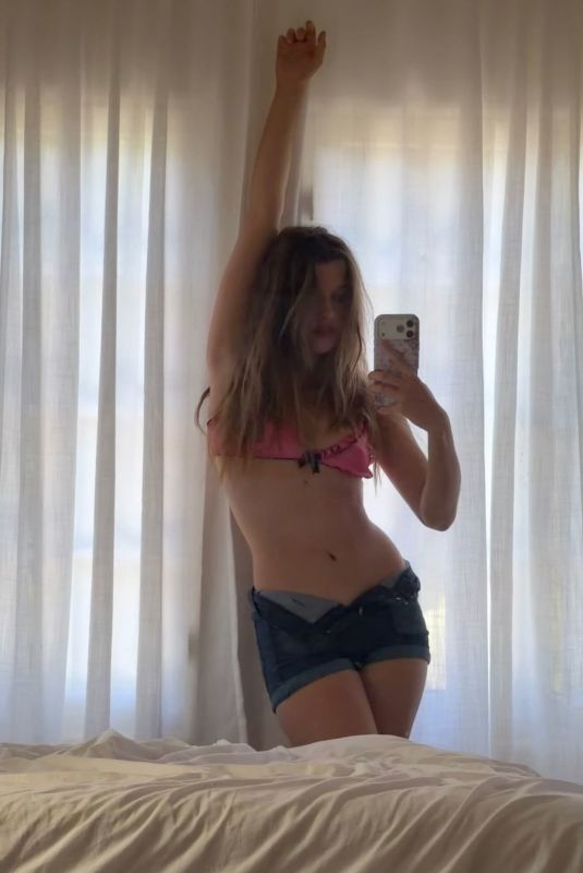 EVER ANDERSON - Instagram Photos 06/04/2026