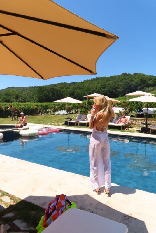 HUNTER HALEY KING – Instagram Photos and Video 06/15/2026