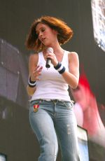 JENNIFER LOVE HEWITT Performs at 102.7 KIIS FM