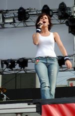JENNIFER LOVE HEWITT Performs at 102.7 KIIS FM