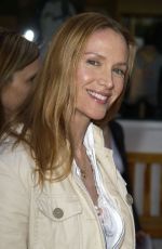 KELLY LYNCH at Bruce Almighty World Premiere in Universal City 05/14/2003