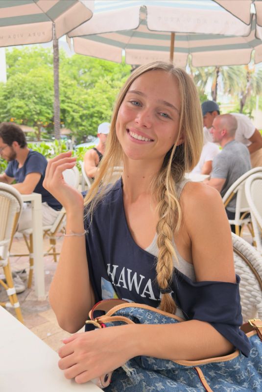 KYLA DODDS – Instagram Photos 05/31/2026