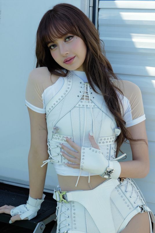 LALISA MANOBAL - Instagram Photos 06/14/2026