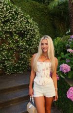 LINDSAY BREWER - Instagram Photos 06/05/2026