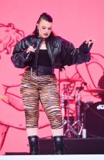 LOLA YOUNG Performs at Capital