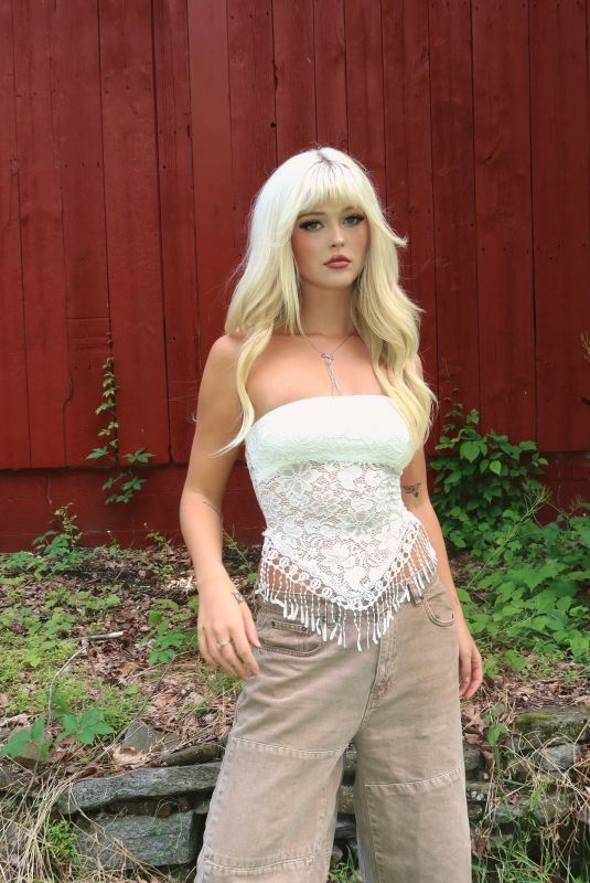 LOREN GRAY – Instagram Photos 06/05/2026