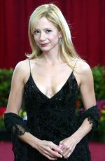 MIRA SORVINO at 75th Annual Academy Awards in Los Angeles 03/23/2003