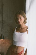 NAILA VAN KOMMER - Instagram Photos 06/05/2026