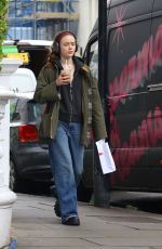SADIE SINK Out and About at Portobello Road in London 06/04/2026