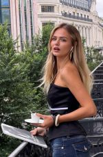 SARA CRUMBLELEG - Instagram Photos 06/17/2026