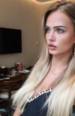 SARA CRUMBLELEG - Instagram Photos 06/29/2026