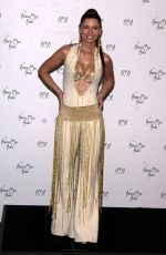 SHANIA TWAIN at 30th Annual American Music Awards 01/13/2003