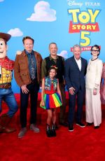 TAYLOR SWIFT at Toy Story 5 L.A. World Premiere in Los Angeles 06/09/2026