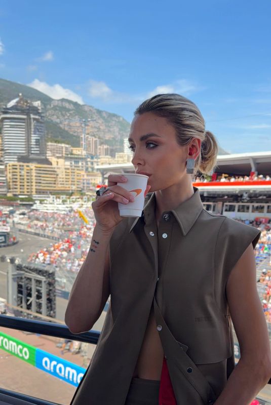 WALLIS DAY - Instagram Photos 06/11/2026