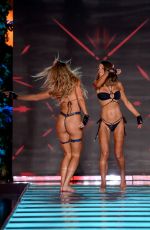 XANDRA POHL at Sports Illustrated Swimsuit Runway Show in Miami Beach 05/30/2026