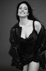 ASHLEY GRAHAM for Elle Spain, August 2026