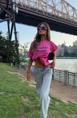 ELLA CERVETTO - Instagram Photos 07/12/2026
