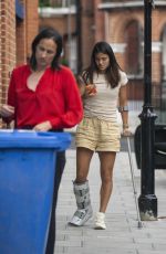 EMMA RADUCANU Navigates a Compression Boot to for Dinner with Her New Boyfriend and Friend in London 07/07/2026