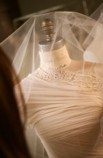 EMMA ROBERTS Fitting Wedding Dress with Vogue 07/26/2026