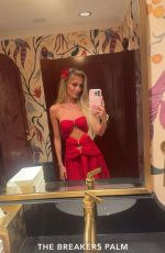 IZZY DARNELL - Instagram Photos 07/09/2026