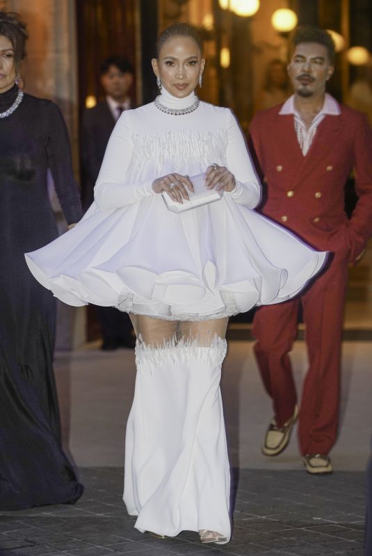 JENNIFER LOPEZ Leaves Her Hotel in Paris 07/09/2026