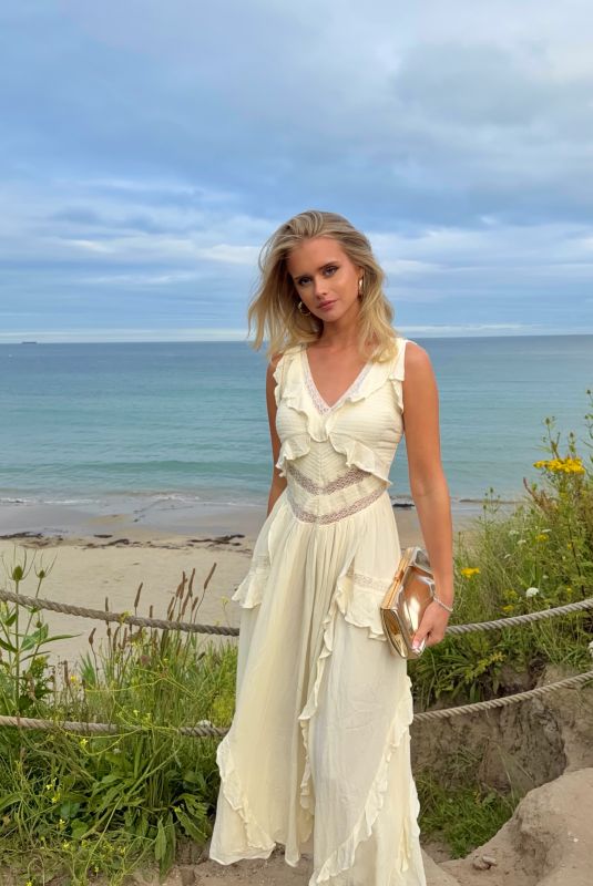 JULE MARIE JENSEN - Instagram Photos 07/03/2026