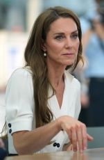 KATE MIDDLETON Visits Evelina London Children