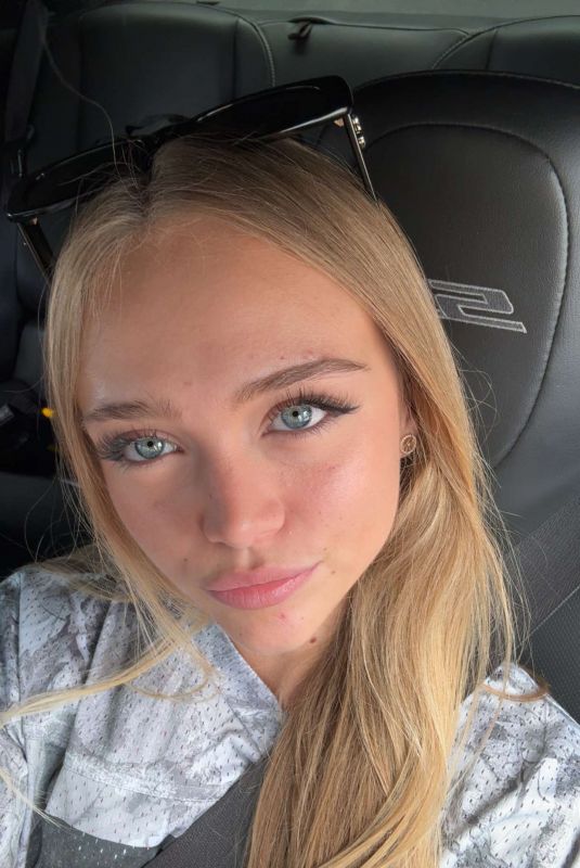 KYLA DODDS - Instagram Photos 07/04/2026