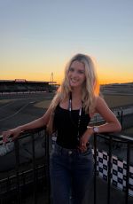 LINDSAY BREWER - Instagram Photos 07/17/2026