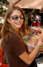 MARIA MENOUNOS at Silver Spoon Beauty Buffett Sponsored by Allure in Los Angeles 09/20/2003