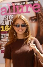 MARIA MENOUNOS at Silver Spoon Beauty Buffett Sponsored by Allure in Los Angeles 09/20/2003