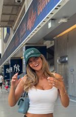 NICOLA CAVANIS - Instagram Photos 07/01/2026
