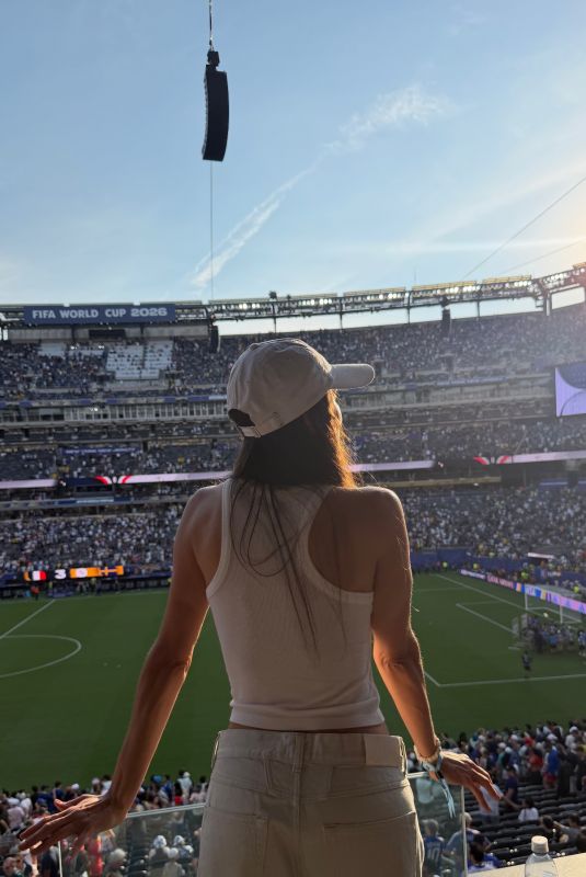 NINA DOBREV - Instagram Photos 07/01/2026