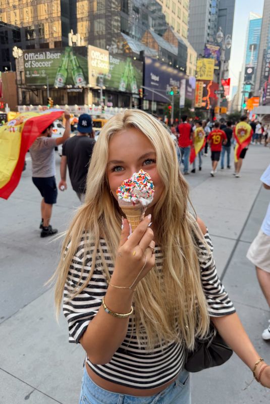 PRESSLEY HOSHBACH - Instagram Photos 07/20/2026
