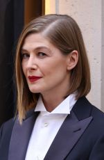 ROSAMUND PIKE at Giorgio Armani Prive Haute Couture FallWinter 20262027 Show at Paris Fashion Week 07/07/2026