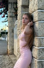 SUZANNA ARSENTIEVA - Instagram Photos 07/11/2026