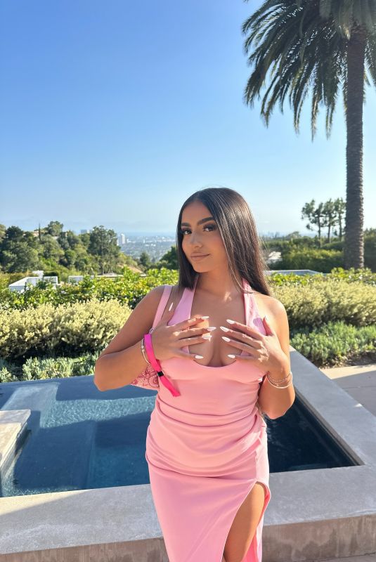 TATI MCQUAY – Instagram Photos 07/04/2026