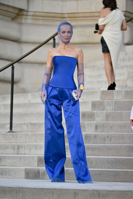 TATIANA KORSAKOVA Arrives at Schiaparelli Show at Haute Couture Fashion Week in Paris 07/06/2026