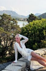 TATYANA DROZDOVA - Instagram Photos and Videos 07/05/2026