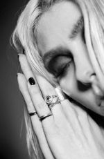 TAYLOR MOMSEN for Suddeutsche Zeitung Magazine, June 2026