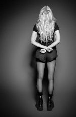 TAYLOR MOMSEN for Suddeutsche Zeitung Magazine, June 2026
