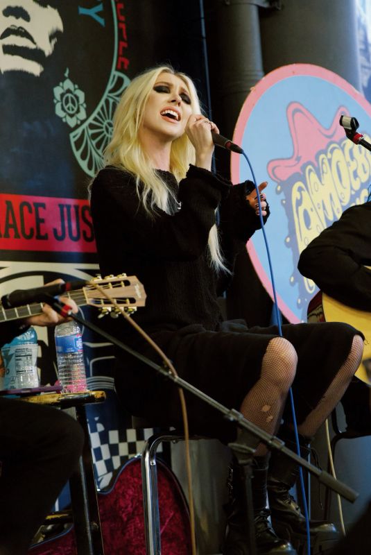 TAYLOR MOMSEN - Instagram Photos 07/02/2026
