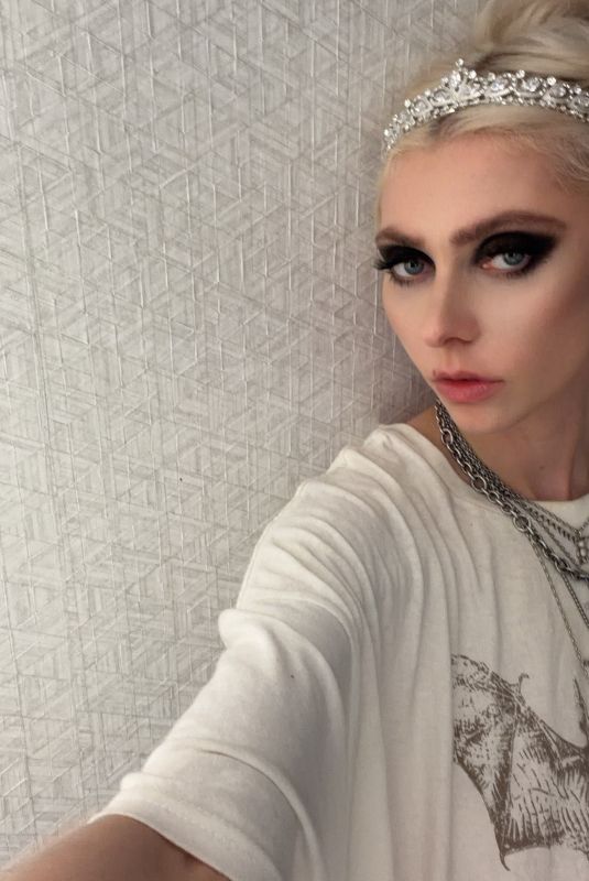 TAYLOR MOMSEN - Instagram Photos 07/26/2026